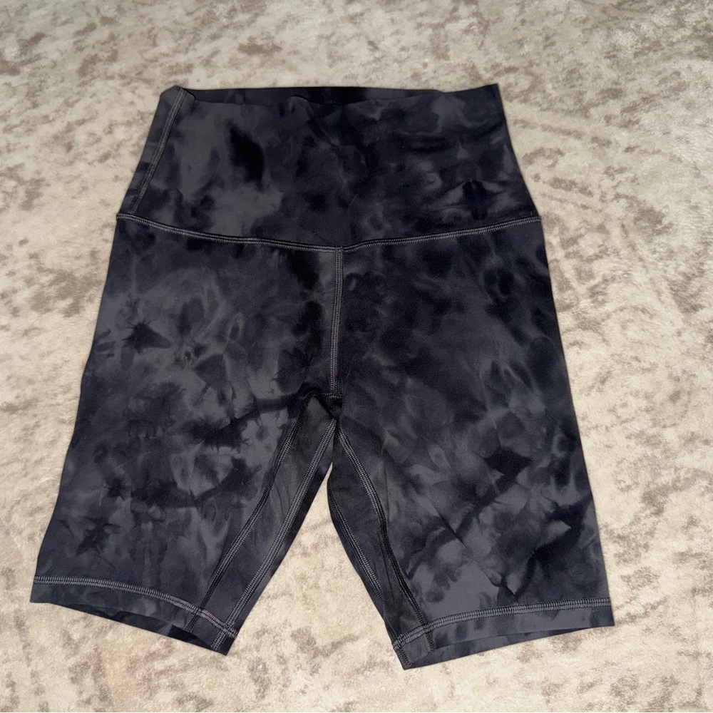 Lululemon Athletica grey diamond dye 8 inch Shorts